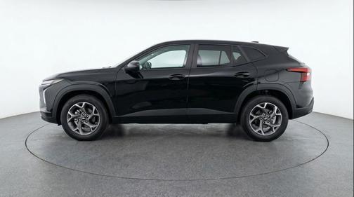 Mosaic Black Metallic 2025 Chevrolet Trax LT