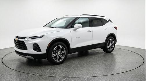 Summit White 2025 Chevrolet Blazer 2LT
