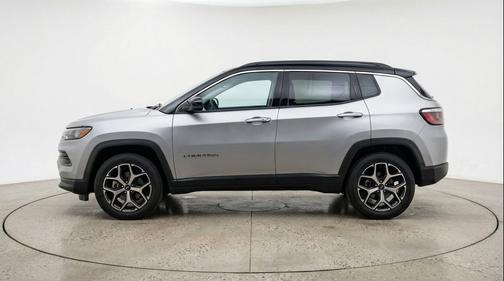 Silver Zynith Metallic Clearcoat 2025 Jeep Compass Limited