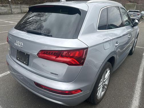 2020 Audi Q5 45 Premium Plus