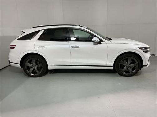 2025 Genesis GV70 2.5T AWD
