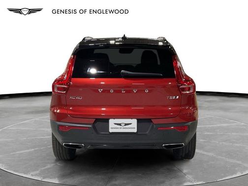 2019 Volvo XC40 T5 R-Design