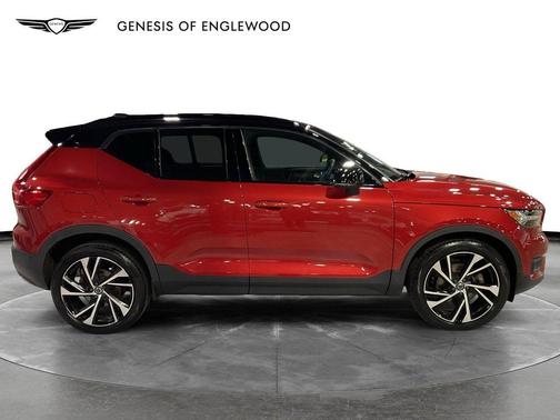 2019 Volvo XC40 T5 R-Design