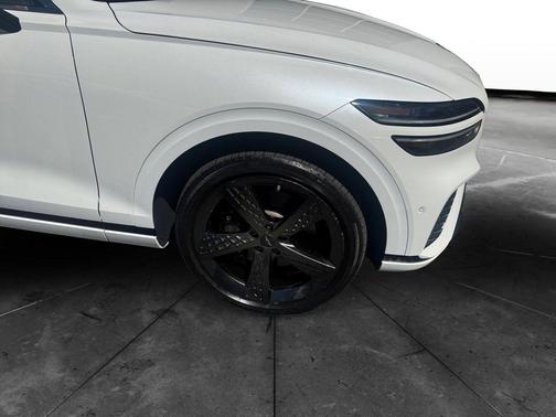 Uyuni White 2025 Genesis GV70 3.5T AWD Sport