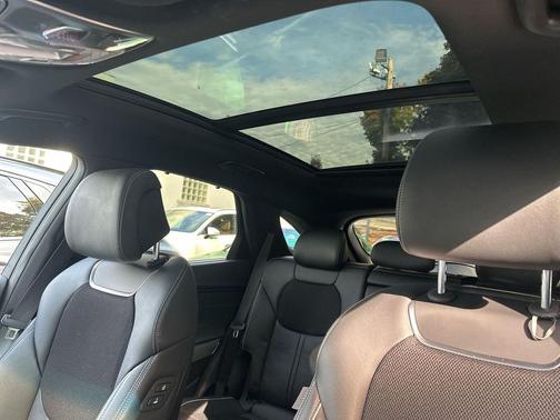 2022 Genesis GV70 2.5T AWD