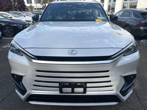 2025 Lexus TX 500h F SPORT Premium