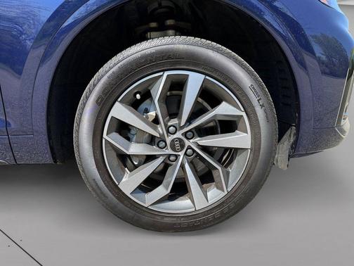 Navarra Blue Metallic 2024 Audi Q5 45 S line Premium