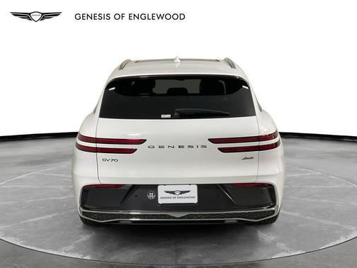 2026 Genesis GV70 2.5T Advanced