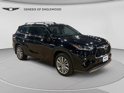 Midnight Black Metallic 2021 Toyota Highlander Platinum