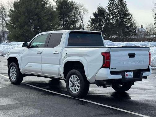 2024 Toyota Tacoma SR5