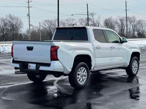 2024 Toyota Tacoma SR5