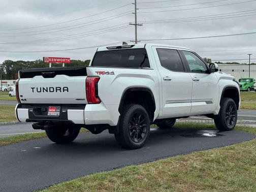 2025 Toyota Tundra Hybrid Platinum