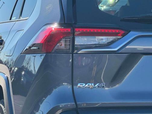 2020 Toyota RAV4 Hybrid XSE