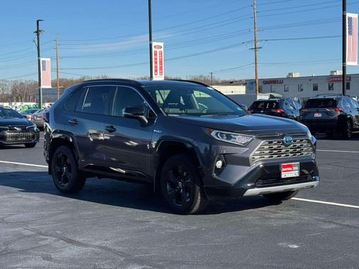 2020 Toyota RAV4 Hybrid XSE