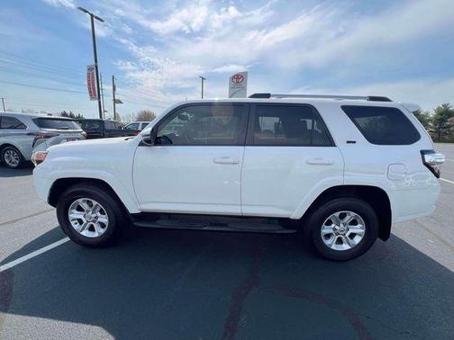 Super White 2019 Toyota 4Runner SR5 Premium