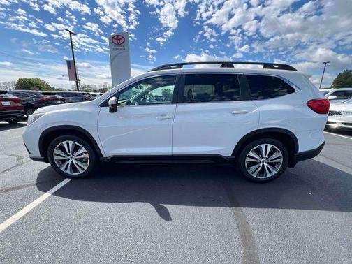 Crystal White Pearl 2020 Subaru Ascent Premium 7-Passenger
