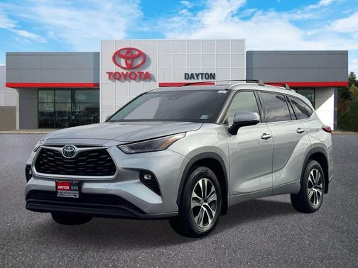 2022 Toyota Highlander Hybrid XLE