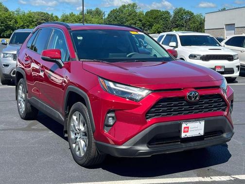 Pearl 2023 Toyota RAV4 XLE Premium