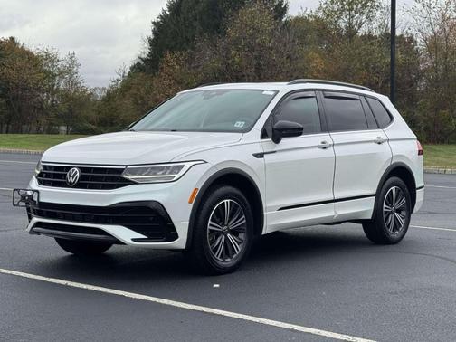 2022 Volkswagen Tiguan 2.0T SE R-Line Black