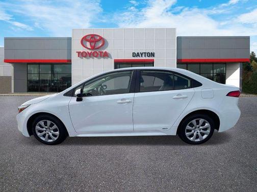 Ice 2025 Toyota Corolla Hybrid LE