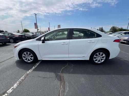 Ice 2025 Toyota Corolla Hybrid LE