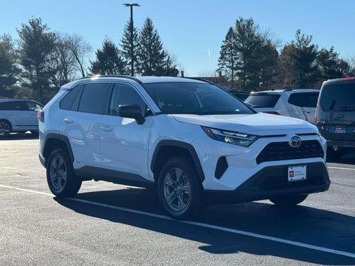 2024 Toyota RAV4 Hybrid LE