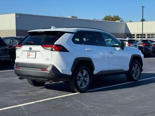 2024 Toyota RAV4 Hybrid LE