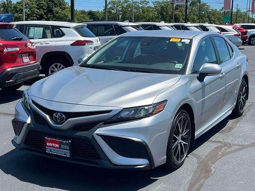 Celestial Silver Metallic 2022 Toyota Camry SE
