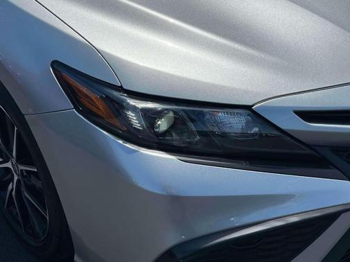 Celestial Silver Metallic 2022 Toyota Camry SE