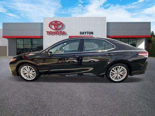 Midnight Black Metallic 2019 Toyota Camry XLE