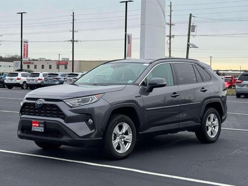 2021 Toyota RAV4 Hybrid XLE
