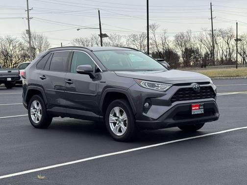 2021 Toyota RAV4 Hybrid XLE