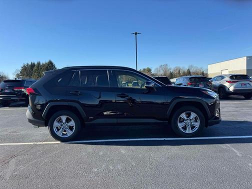 2023 Toyota RAV4 Hybrid LE