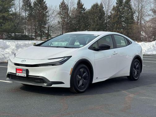 2024 Toyota Prius LE