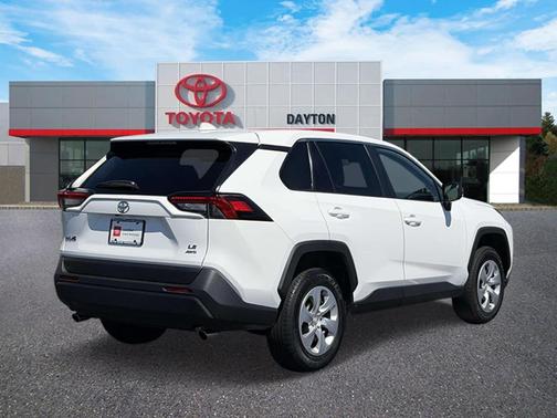 Ice 2025 Toyota RAV4 LE