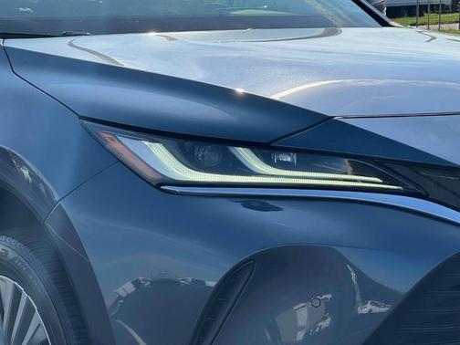 2022 Toyota Venza XLE