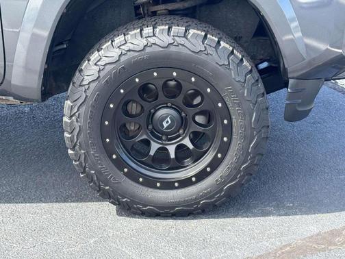 Magnetic Gray Metallic 2017 Toyota Tacoma TRD Sport