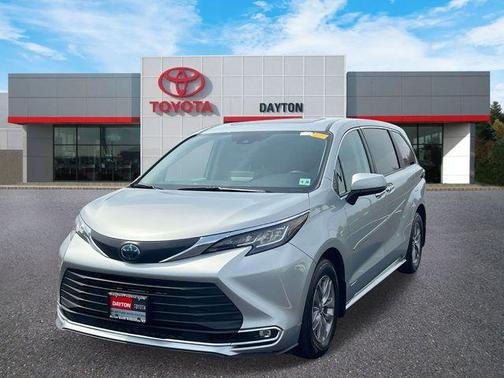 2021 Toyota Sienna XLE