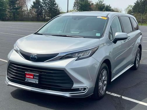 2021 Toyota Sienna XLE
