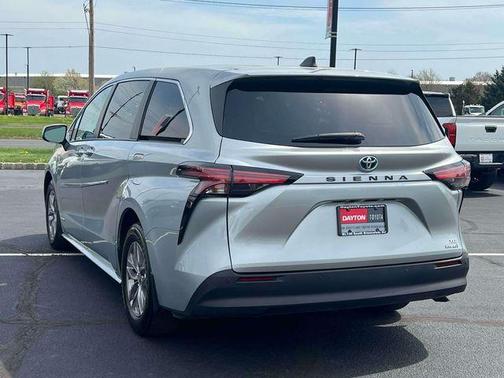 2021 Toyota Sienna XLE