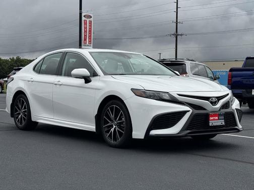Ice 2023 Toyota Camry SE