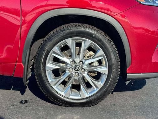 2022 Toyota Highlander Limited