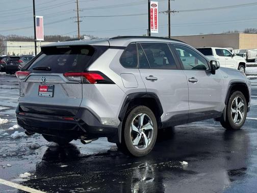 2023 Toyota RAV4 Prime SE