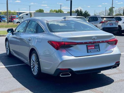 Celestial Silver Metallic 2019 Toyota Avalon Limited