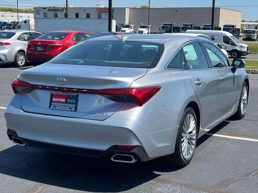 Celestial Silver Metallic 2019 Toyota Avalon Limited