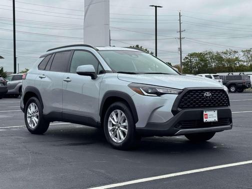 2023 Toyota Corolla Cross LE