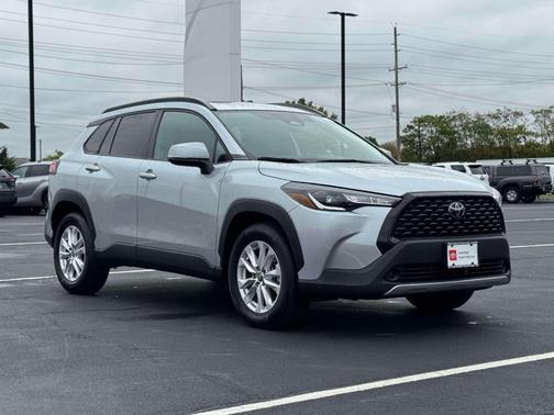 2023 Toyota Corolla Cross LE