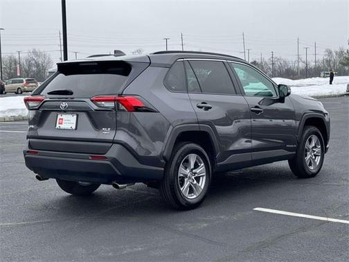 2025 Toyota RAV4 XLE