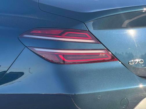 2023 Genesis G70 2.0T