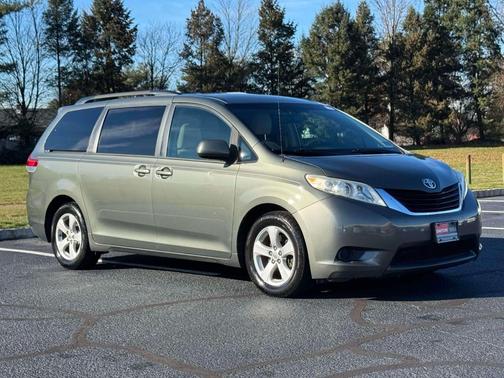 2012 Toyota Sienna LE